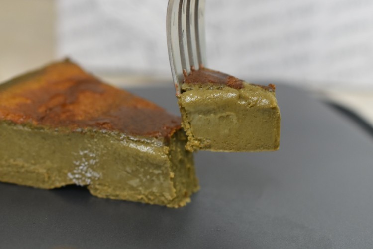 グルテンフリーの生ガトーショコラほうじ茶味